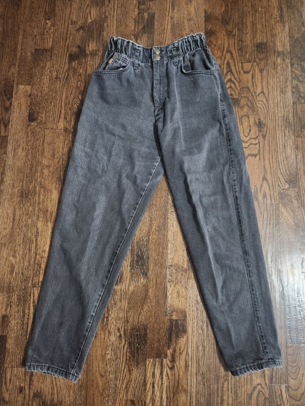 Levi’s Vintage 80’s Women’s High Rise Tapered Jeans Black Wash size 10 *see desc